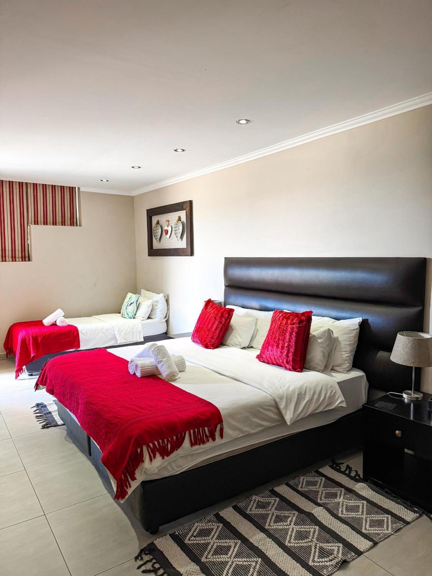 Cavallo Guesthouse วินด์ฮุก ภายนอก รูปภาพ